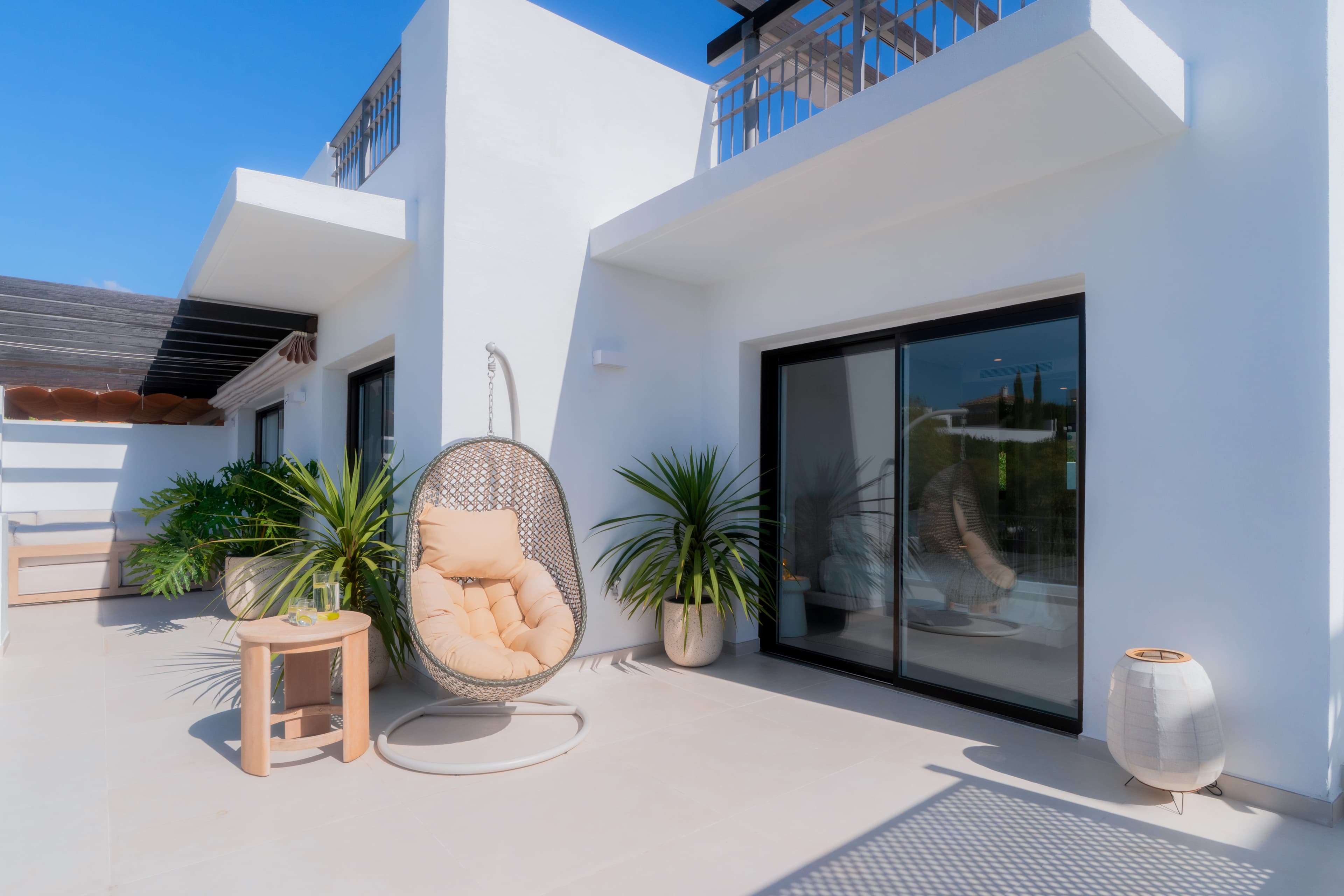 Luxe duplex penthouse met privézwembad en panoramisch uitzicht in La Quinta, Benahavís
