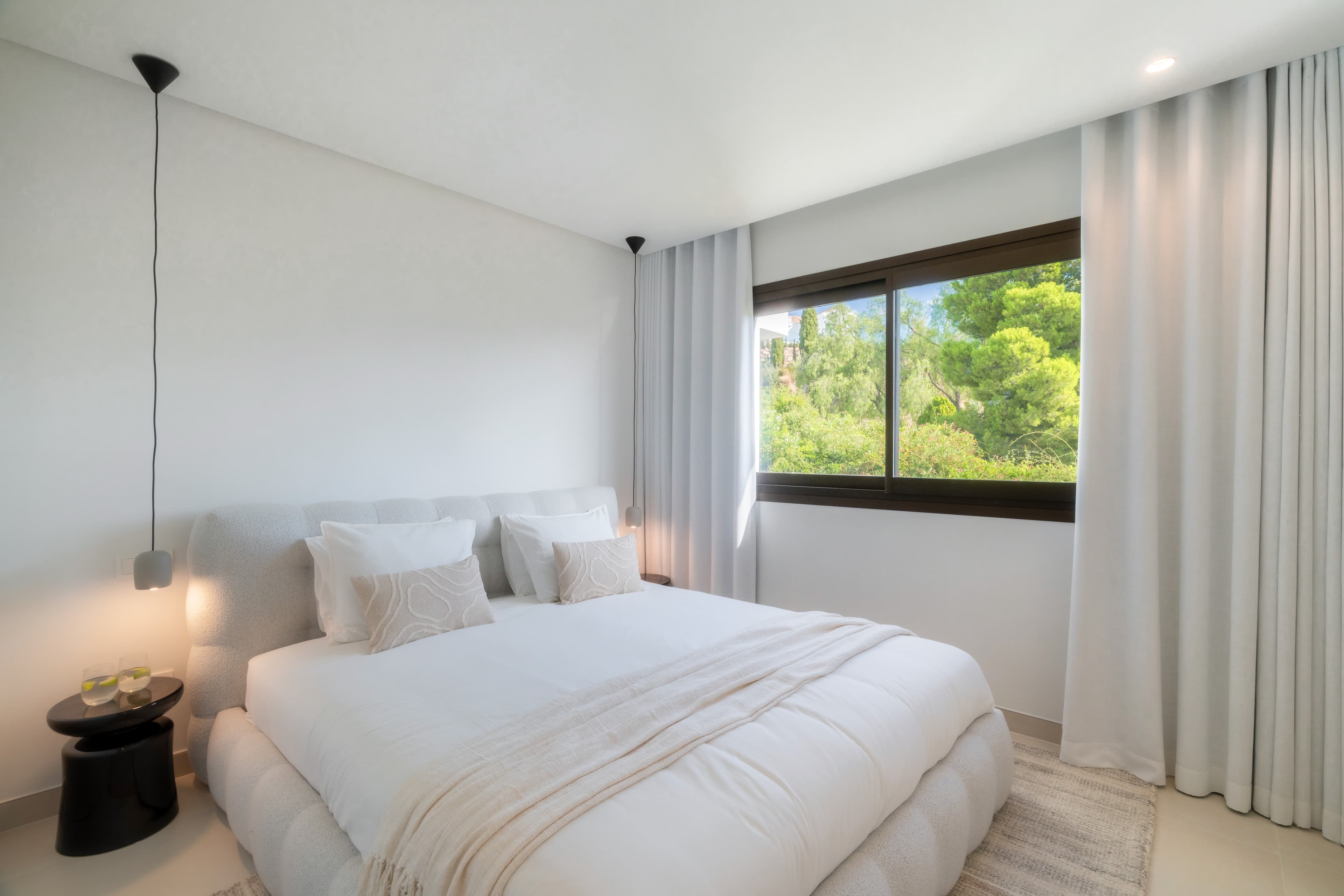 Luxe duplex penthouse met privézwembad en panoramisch uitzicht in La Quinta, Benahavís