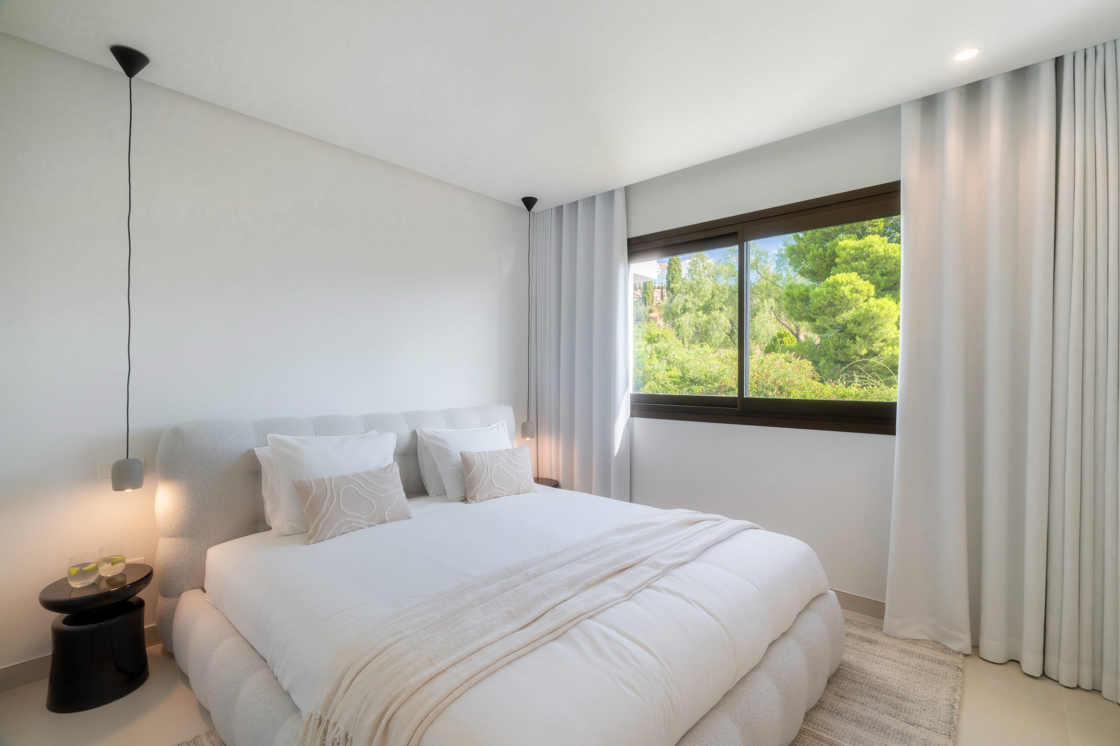 Luxe duplex penthouse met privézwembad en panoramisch uitzicht in La Quinta, Benahavís