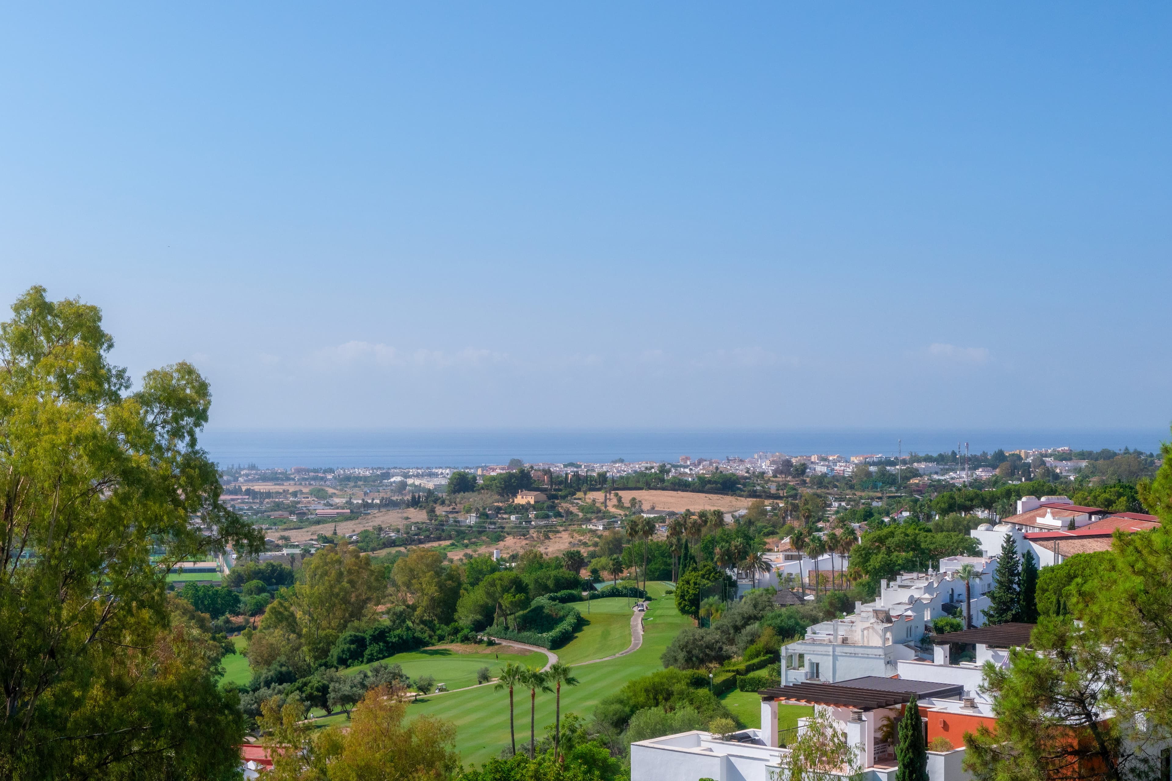 Luxe duplex penthouse met privézwembad en panoramisch uitzicht in La Quinta, Benahavís