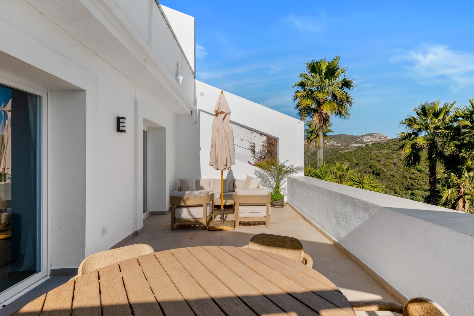 Volledig gerenoveerd appartement met panoramisch uitzicht in La Quinta