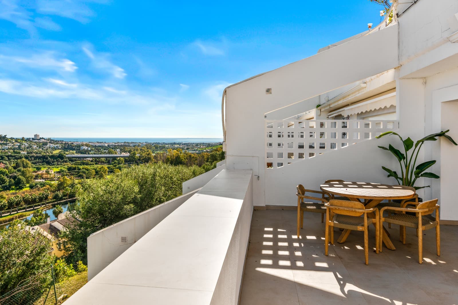 Volledig gerenoveerd appartement met panoramisch uitzicht in La Quinta