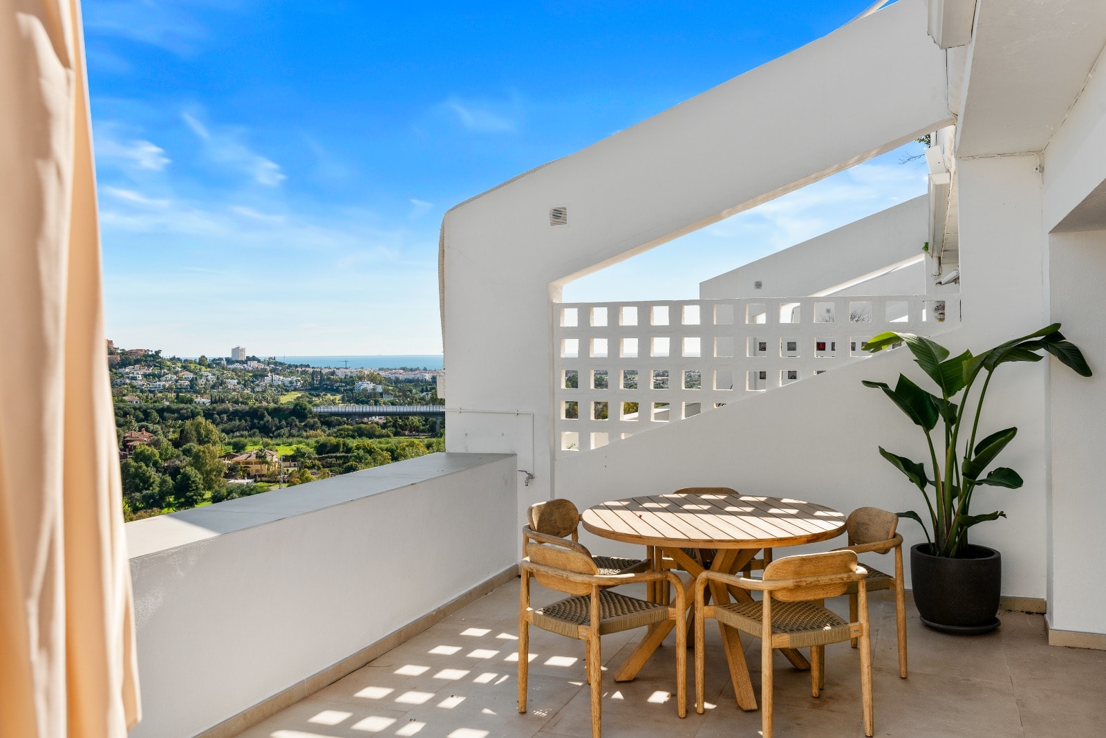 Volledig gerenoveerd appartement met panoramisch uitzicht in La Quinta