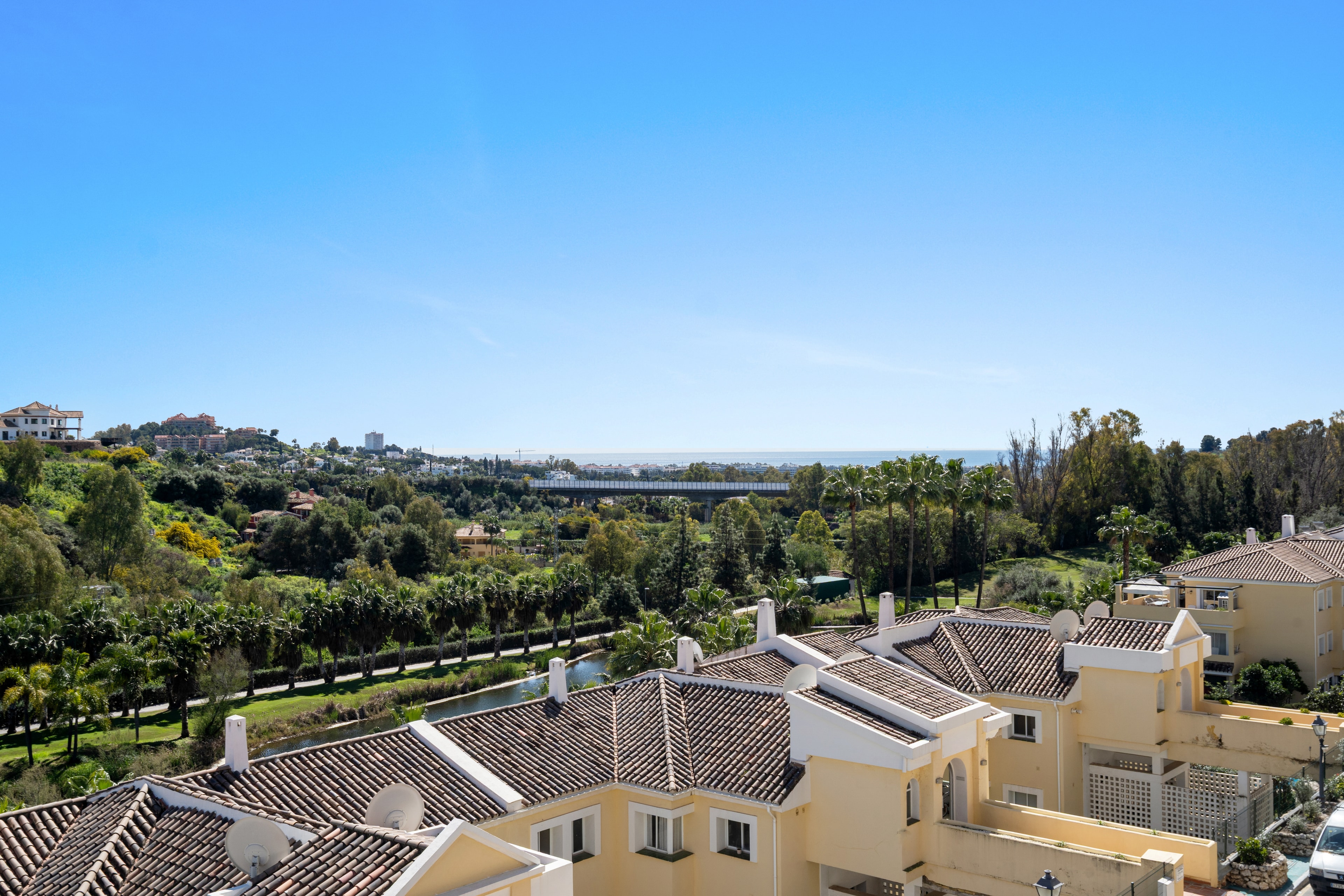 Luxe Penthouse met 3 slaapkamer in La Quinta, Benahavis
